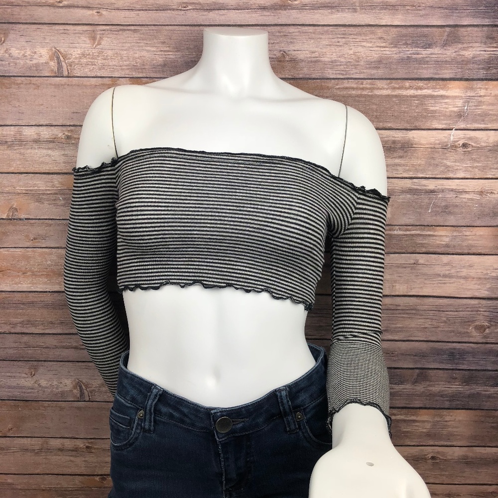 Crop Top Off Shoulder Long Sleeve Size Small Black